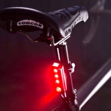 Lampka Knog Blinder Road R70 polecana przez Cycling Weekly